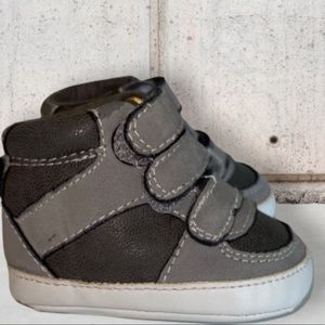 0-3M PLACE | `Baby Boy Grey Three Loop Closure High-Top Shoe